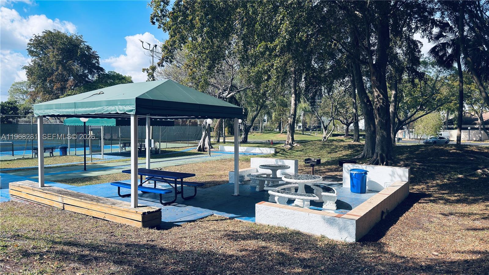 CYPRESS BEND I-D CONDO - Residential