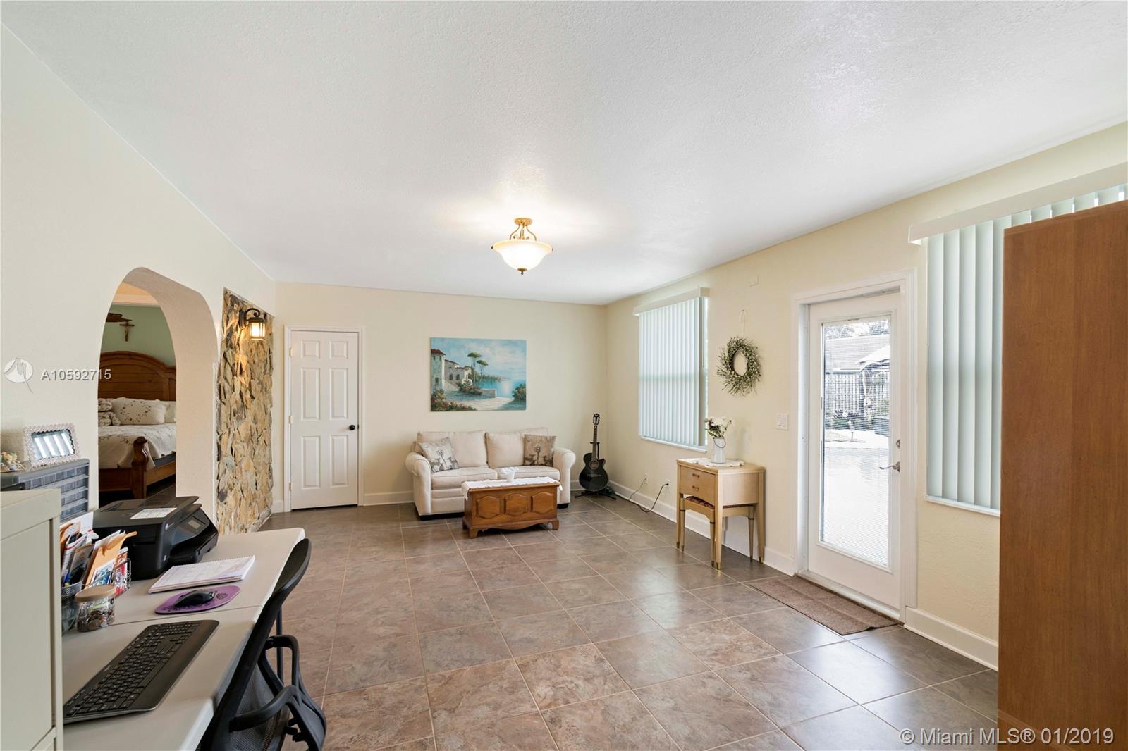 FOREST HILLS SOUTH - Residential