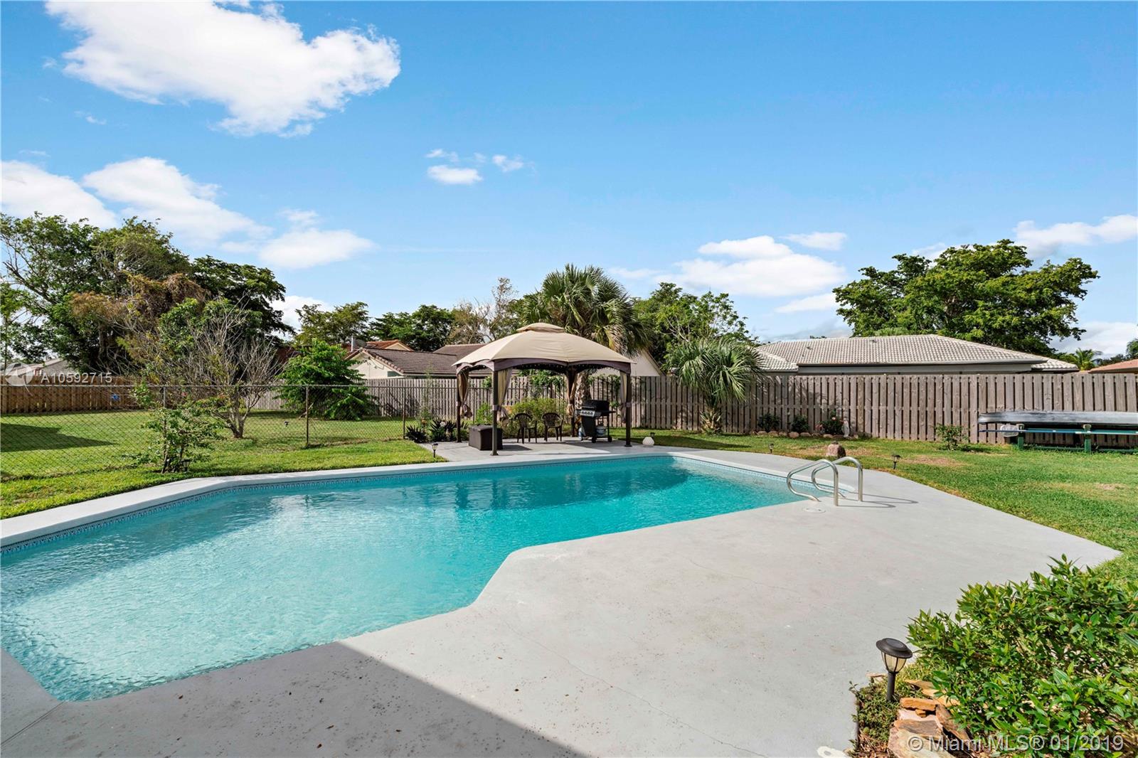 FOREST HILLS SOUTH - Residential