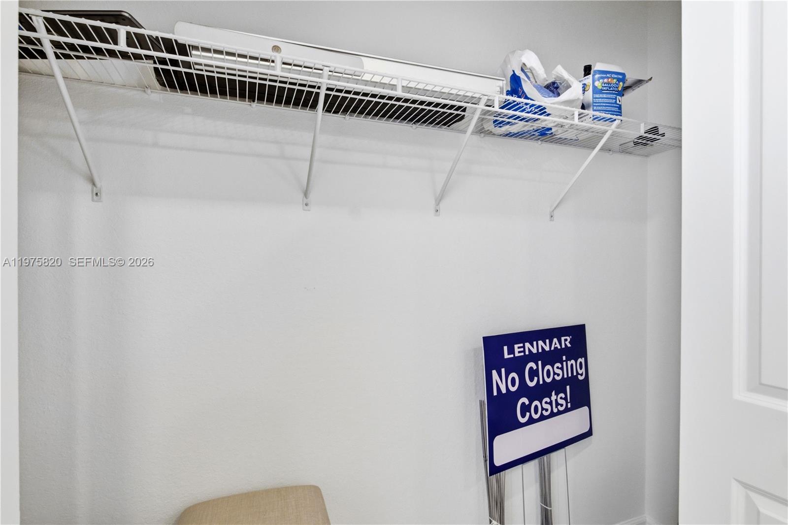 VALENCIA ACRES - Residential