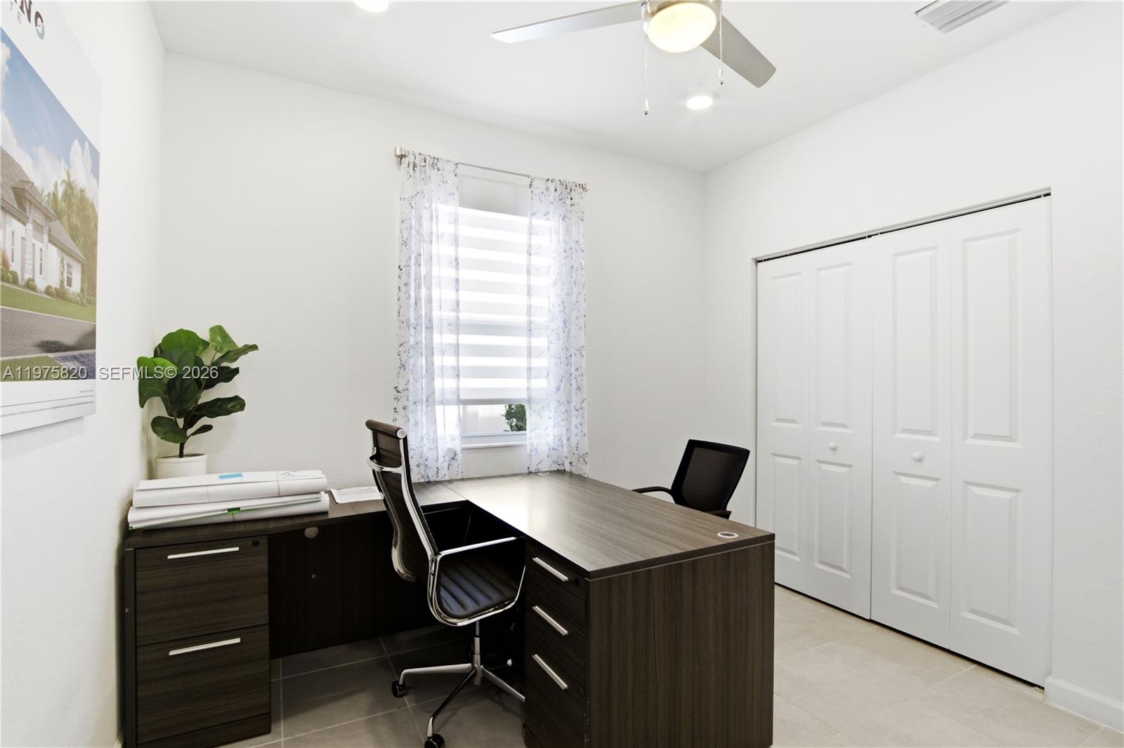 VALENCIA ACRES - Residential