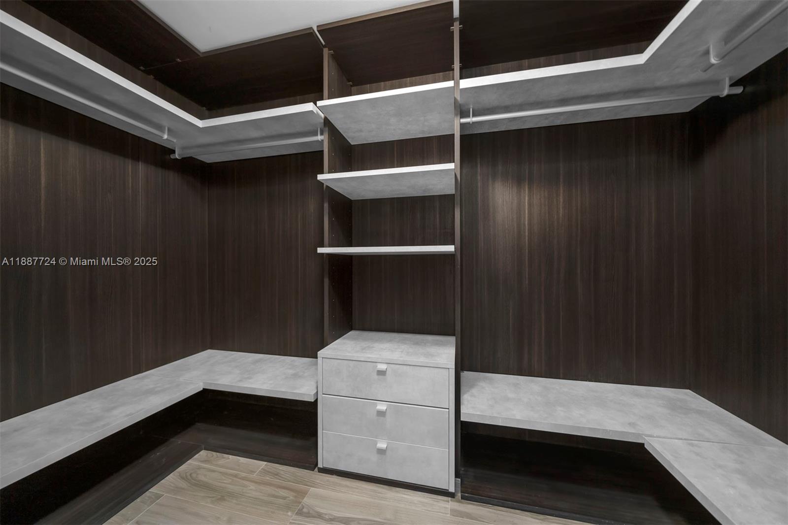 801 SMA RESIDENCES CONDO - Residential Lease