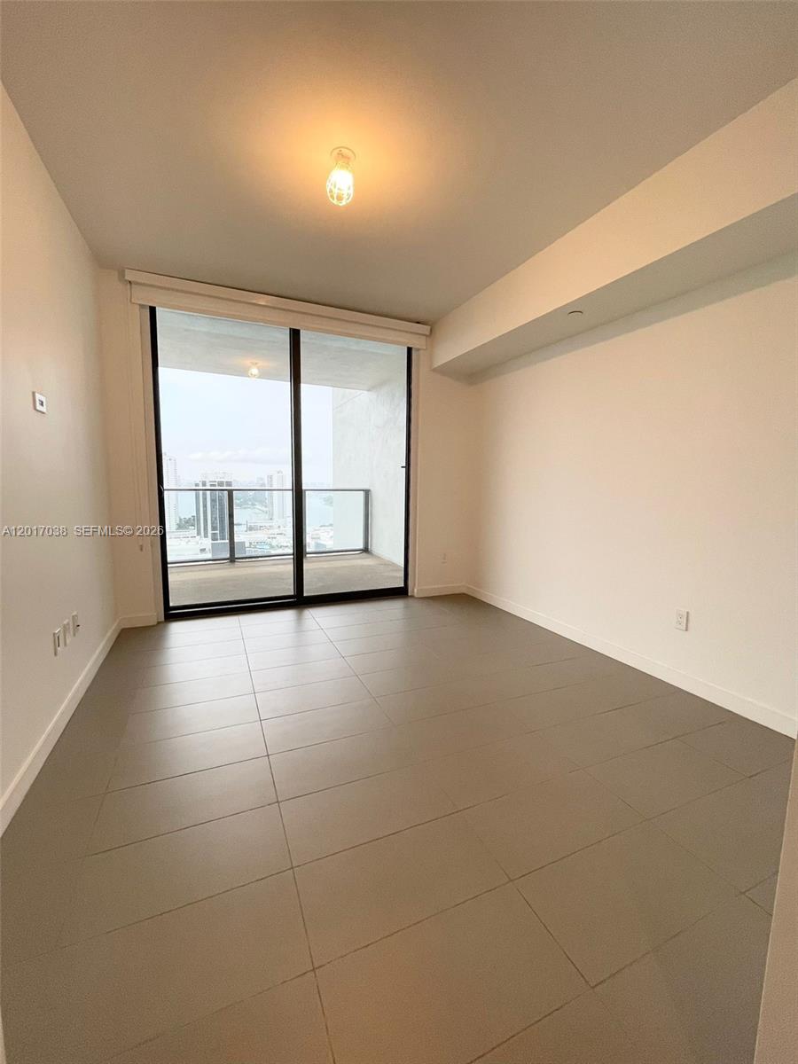 CANVAS CONDO - Residential