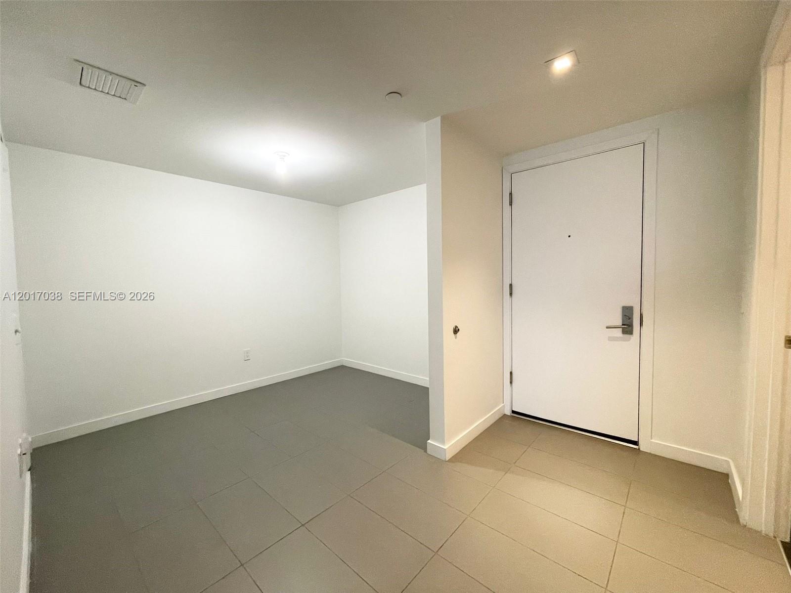 CANVAS CONDO - Residential