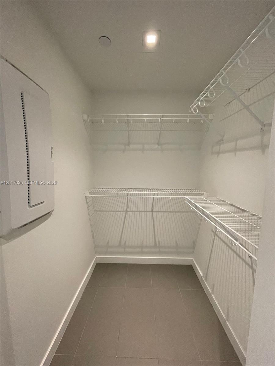 CANVAS CONDO - Residential