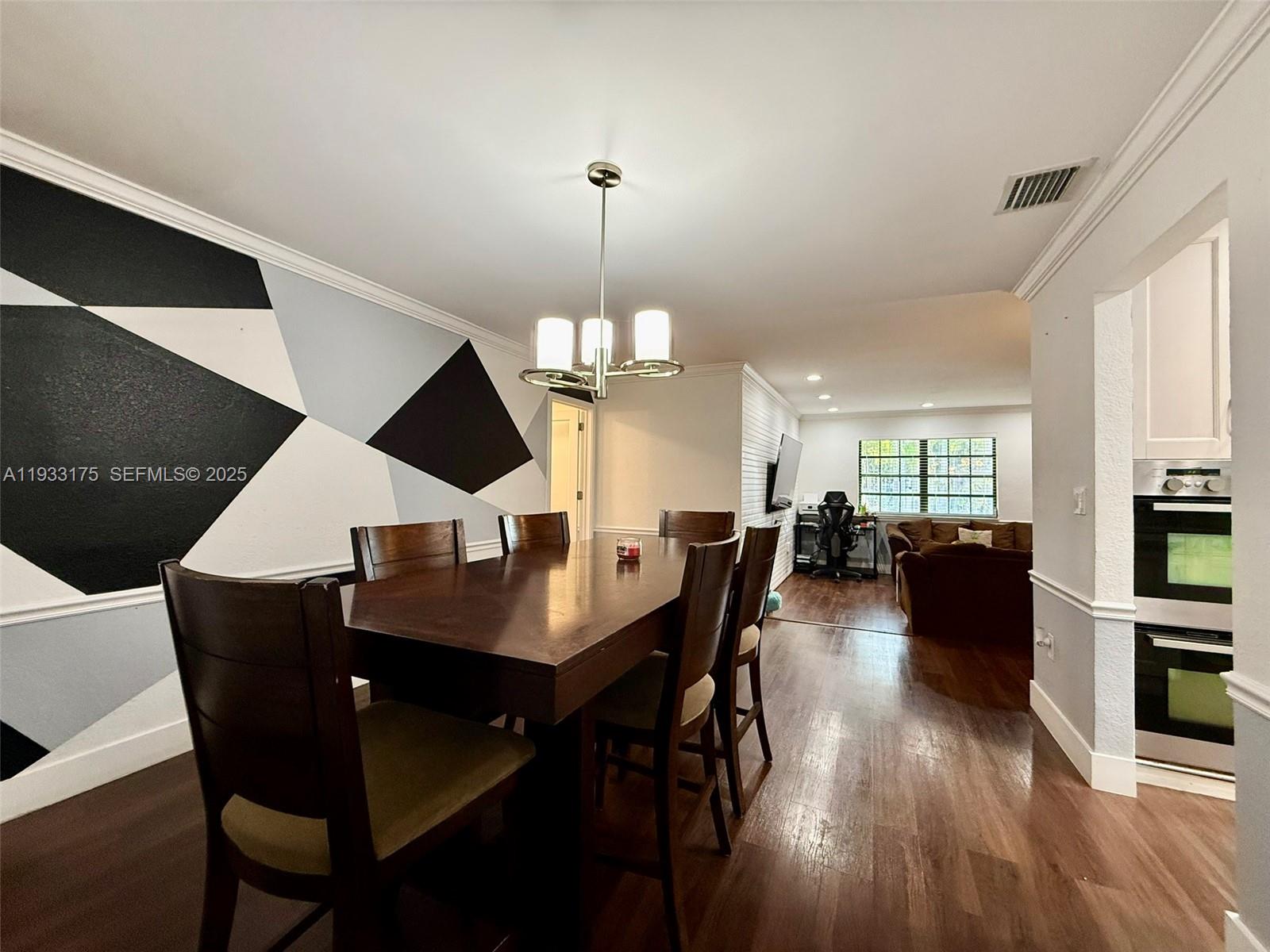 CALIFORNIA MANSIONS - Residential