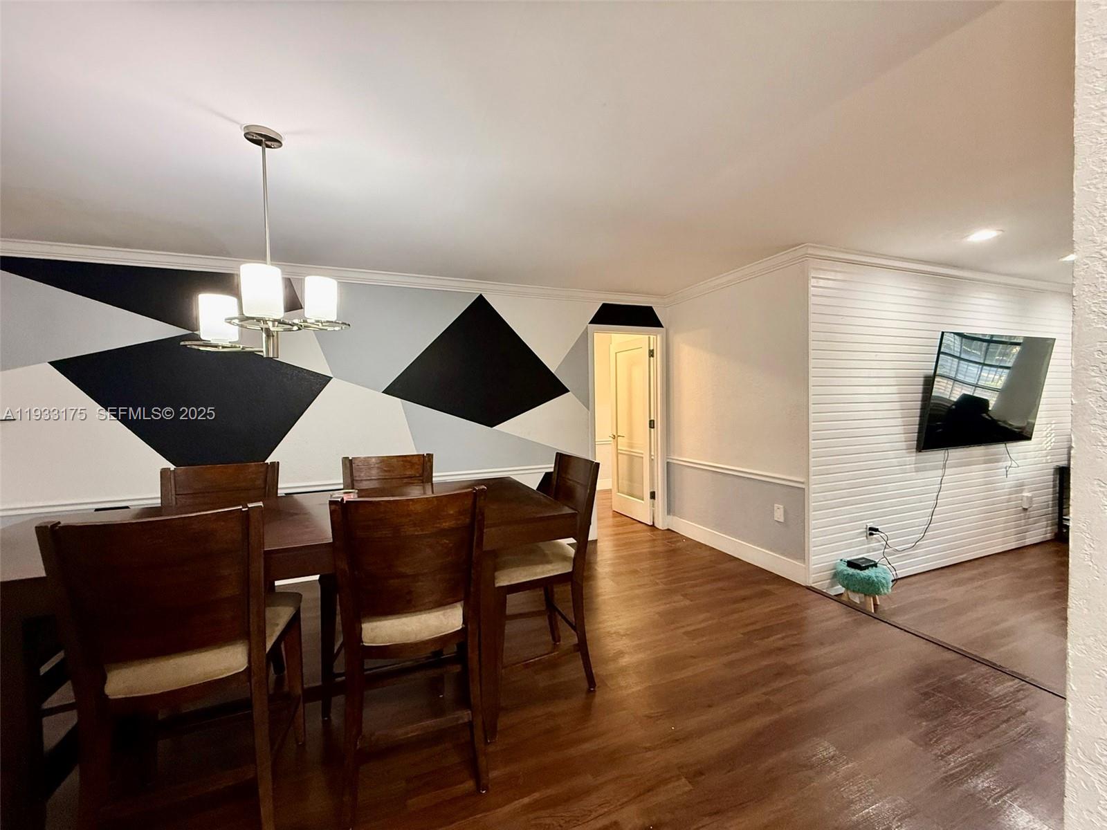 CALIFORNIA MANSIONS - Residential