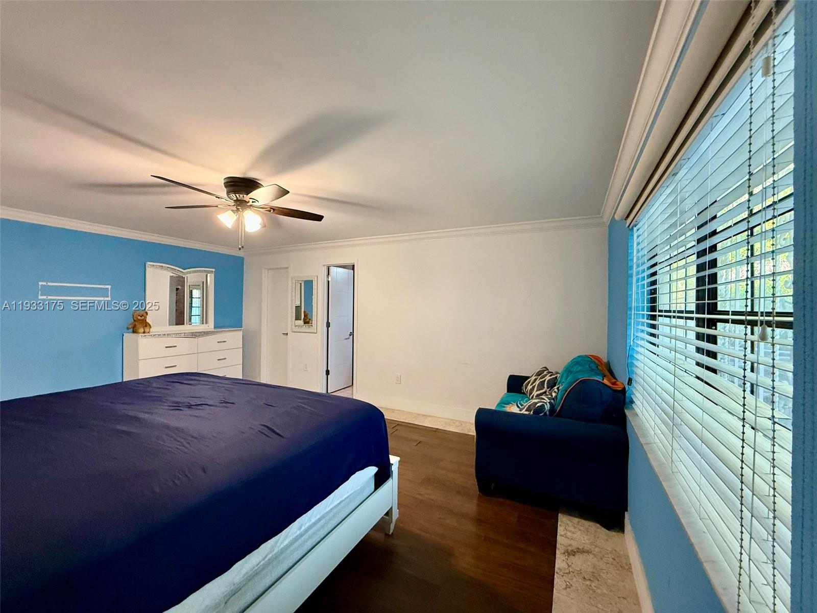 CALIFORNIA MANSIONS - Residential