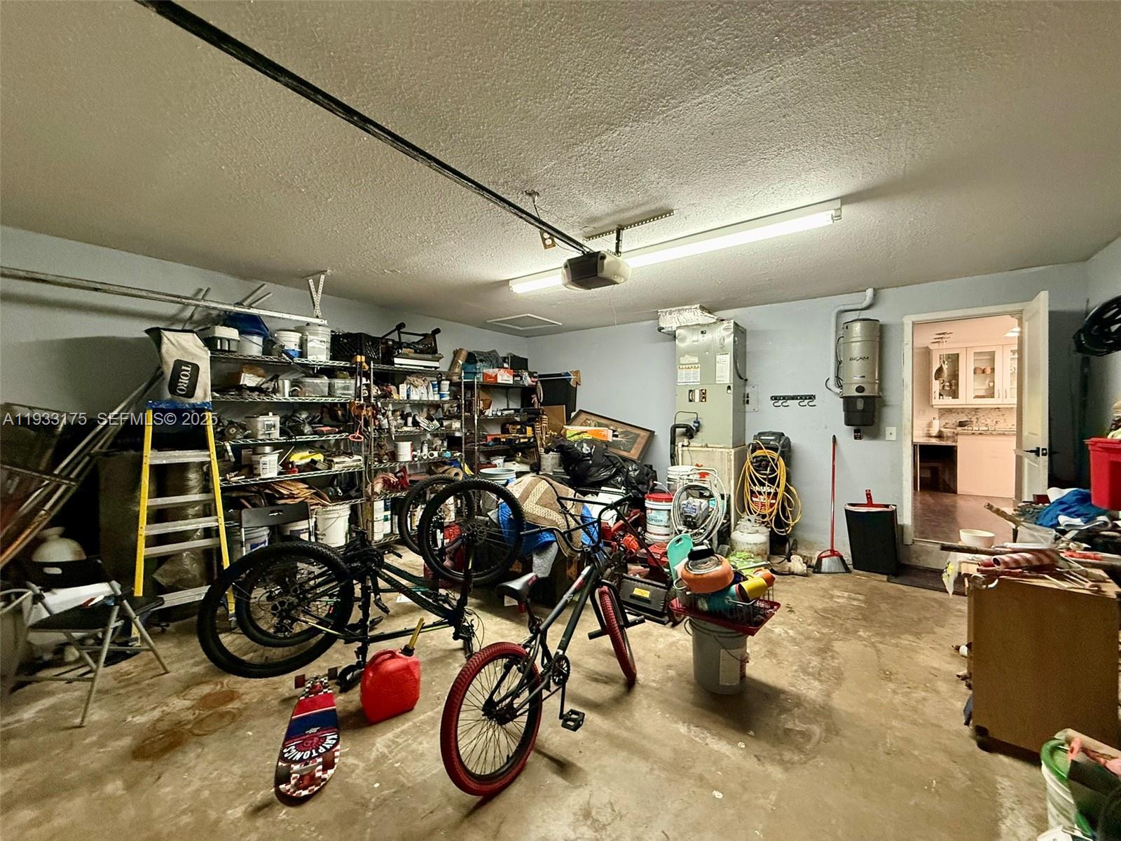 CALIFORNIA MANSIONS - Residential