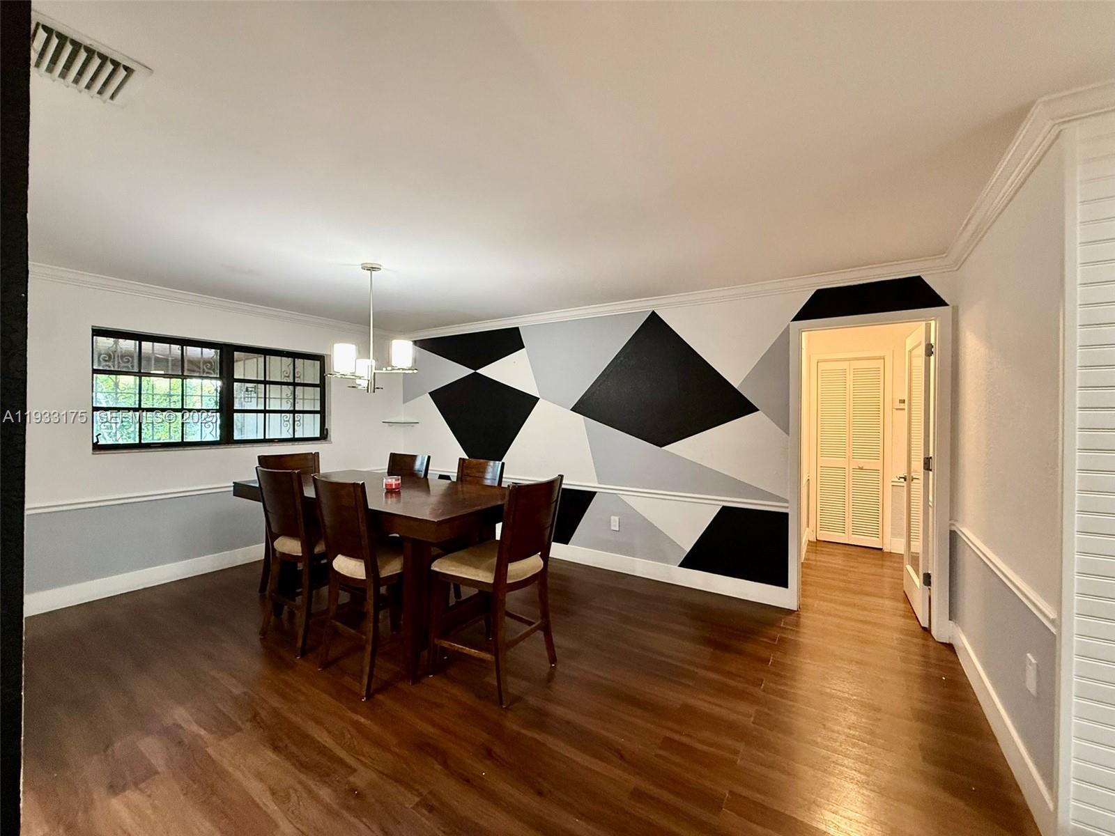 CALIFORNIA MANSIONS - Residential