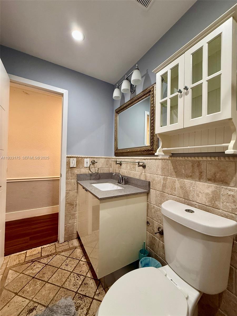 CALIFORNIA MANSIONS - Residential