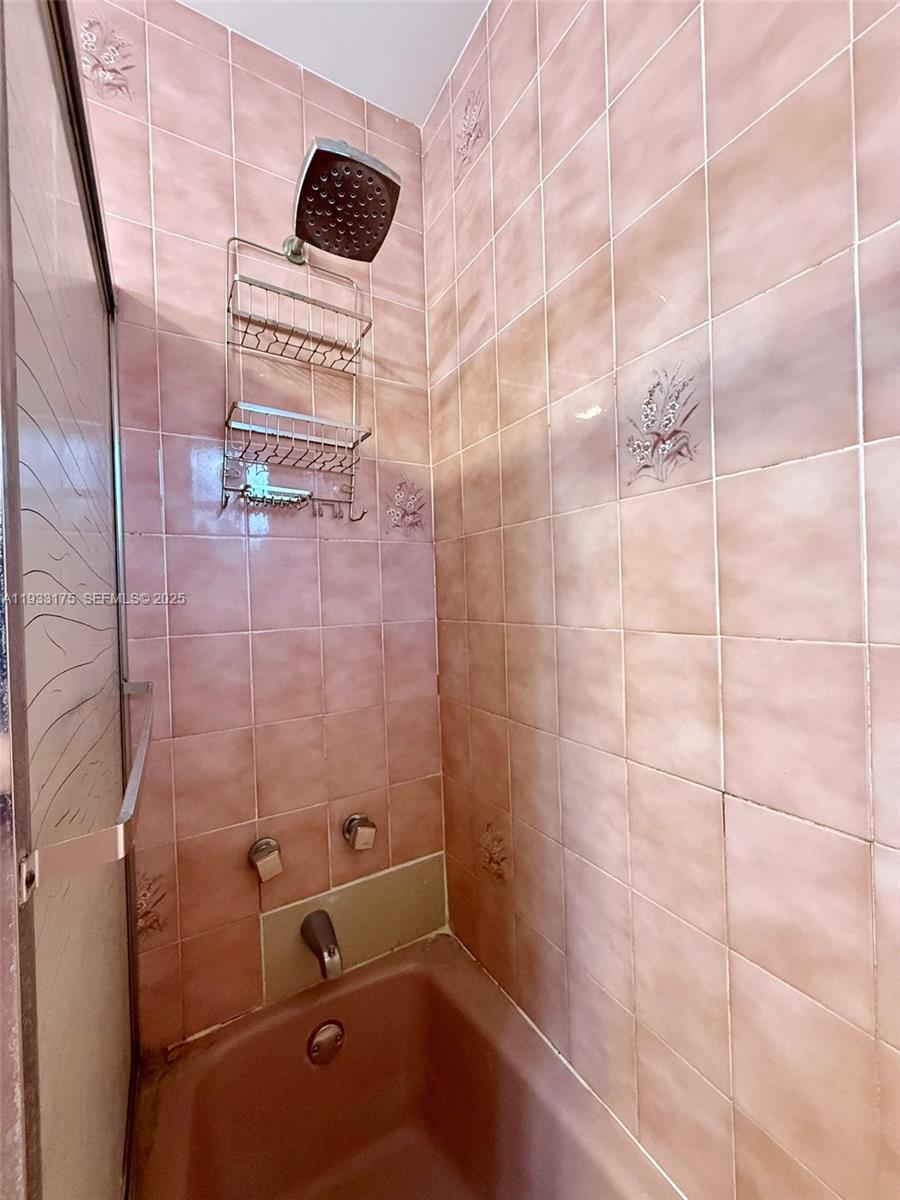 CALIFORNIA MANSIONS - Residential