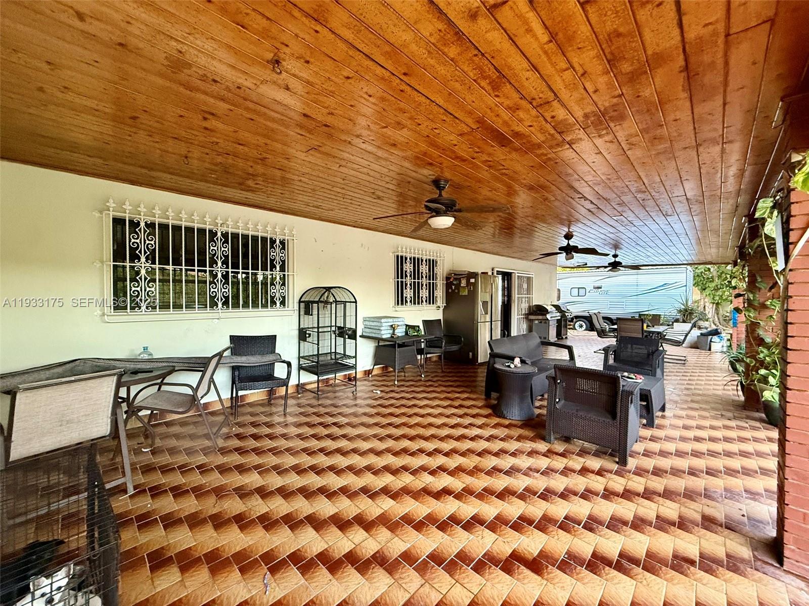 CALIFORNIA MANSIONS - Residential