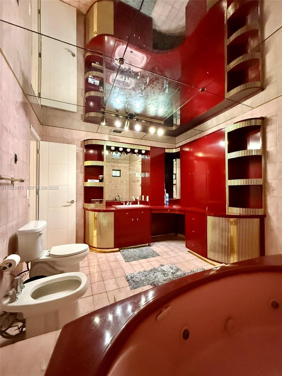 CALIFORNIA MANSIONS - Residential