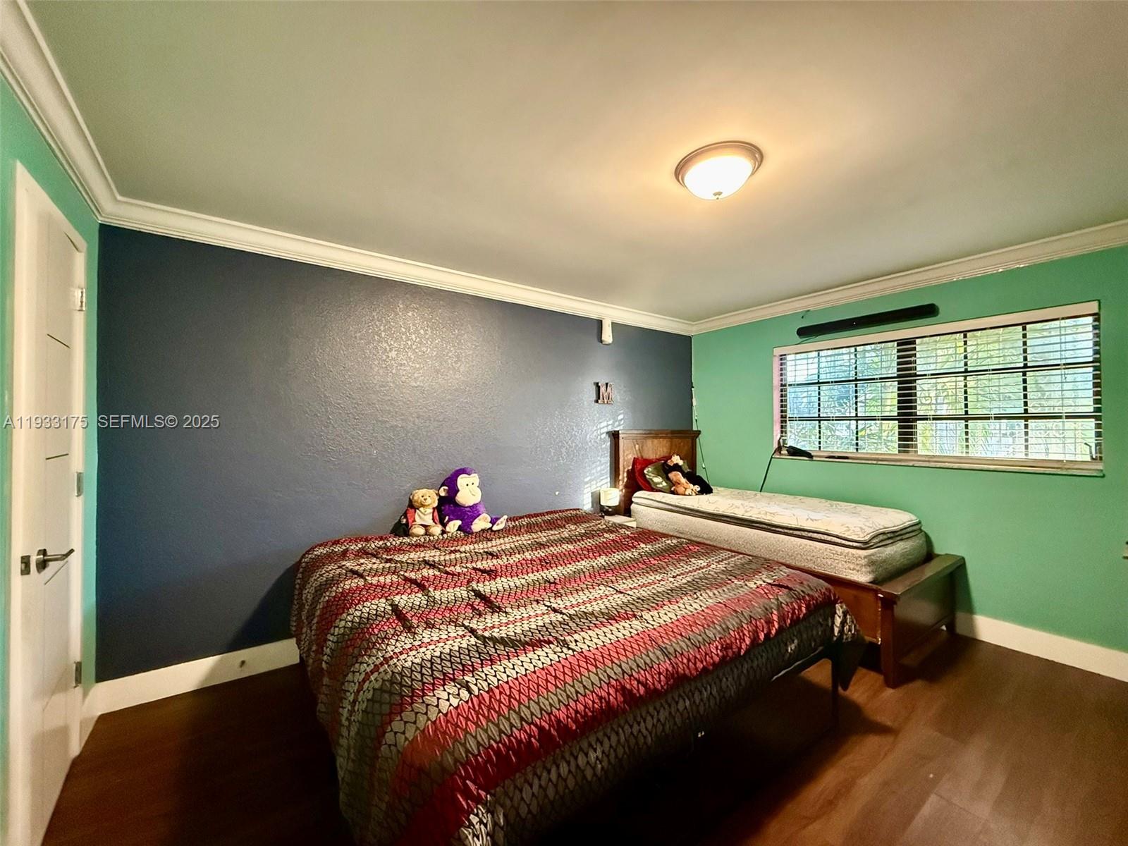 CALIFORNIA MANSIONS - Residential