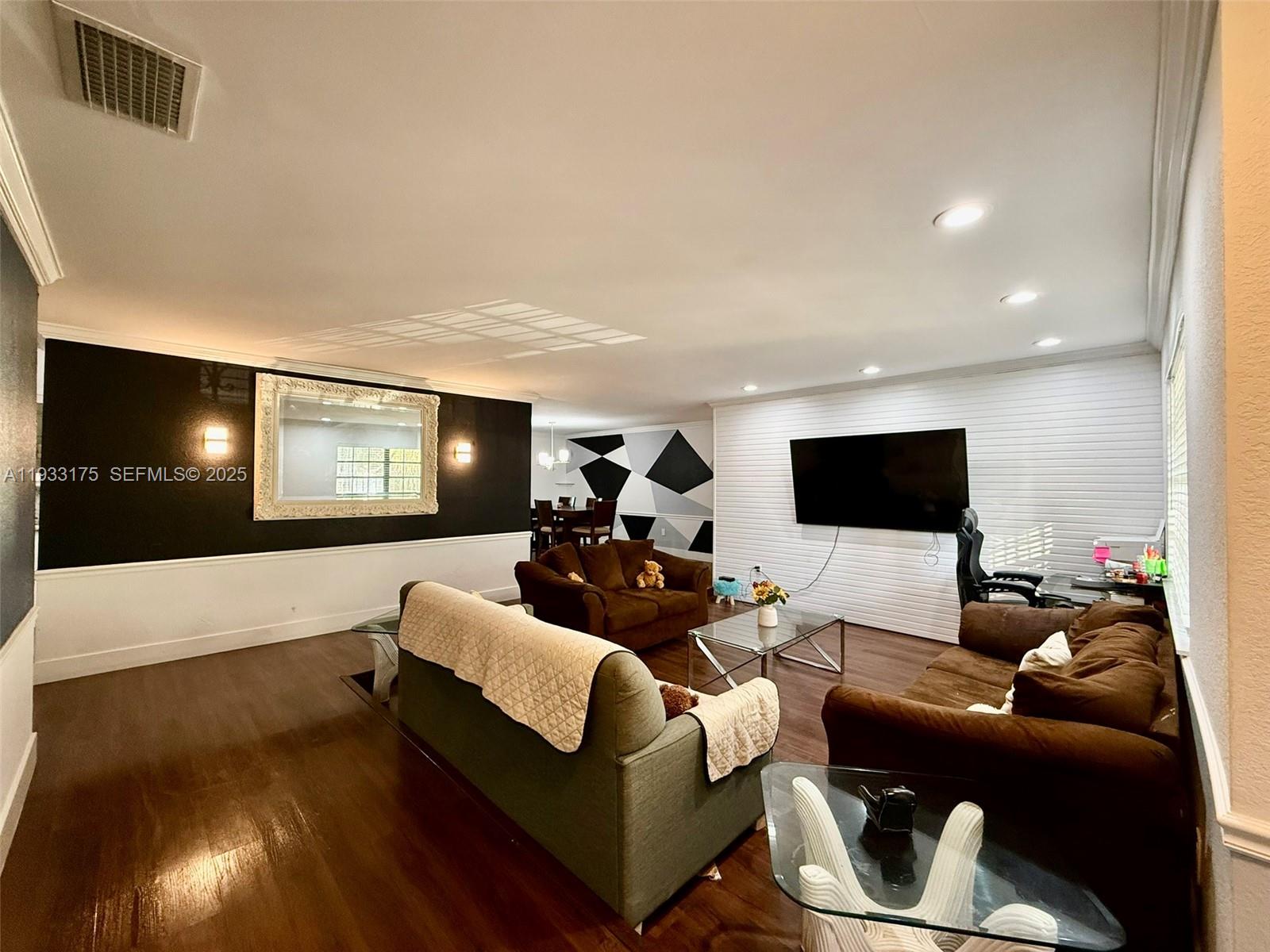 CALIFORNIA MANSIONS - Residential