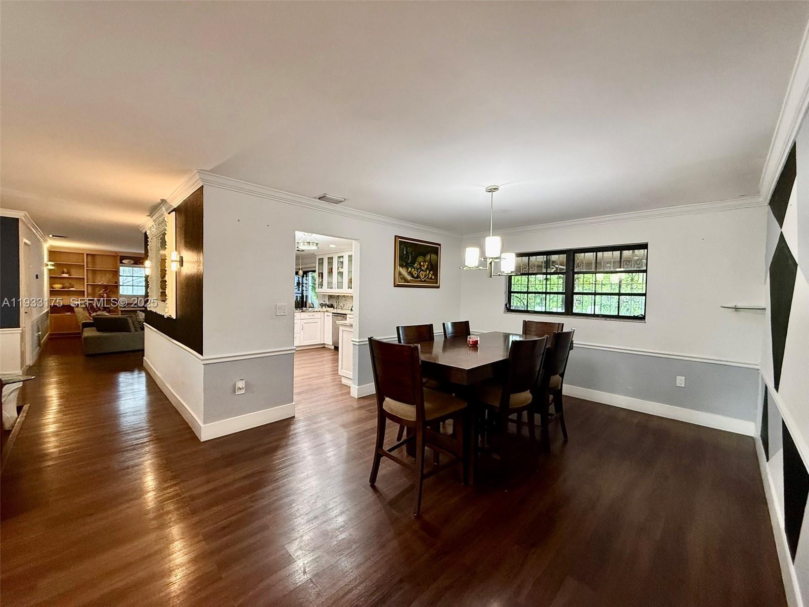 CALIFORNIA MANSIONS - Residential