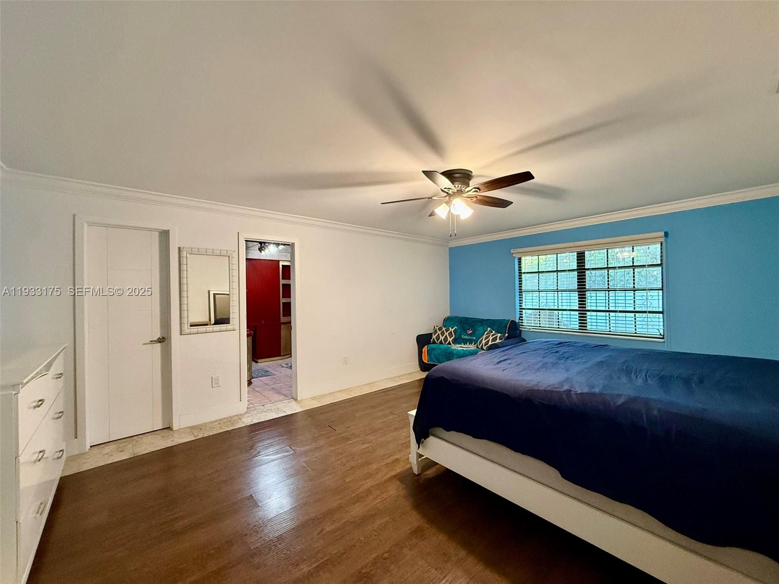 CALIFORNIA MANSIONS - Residential