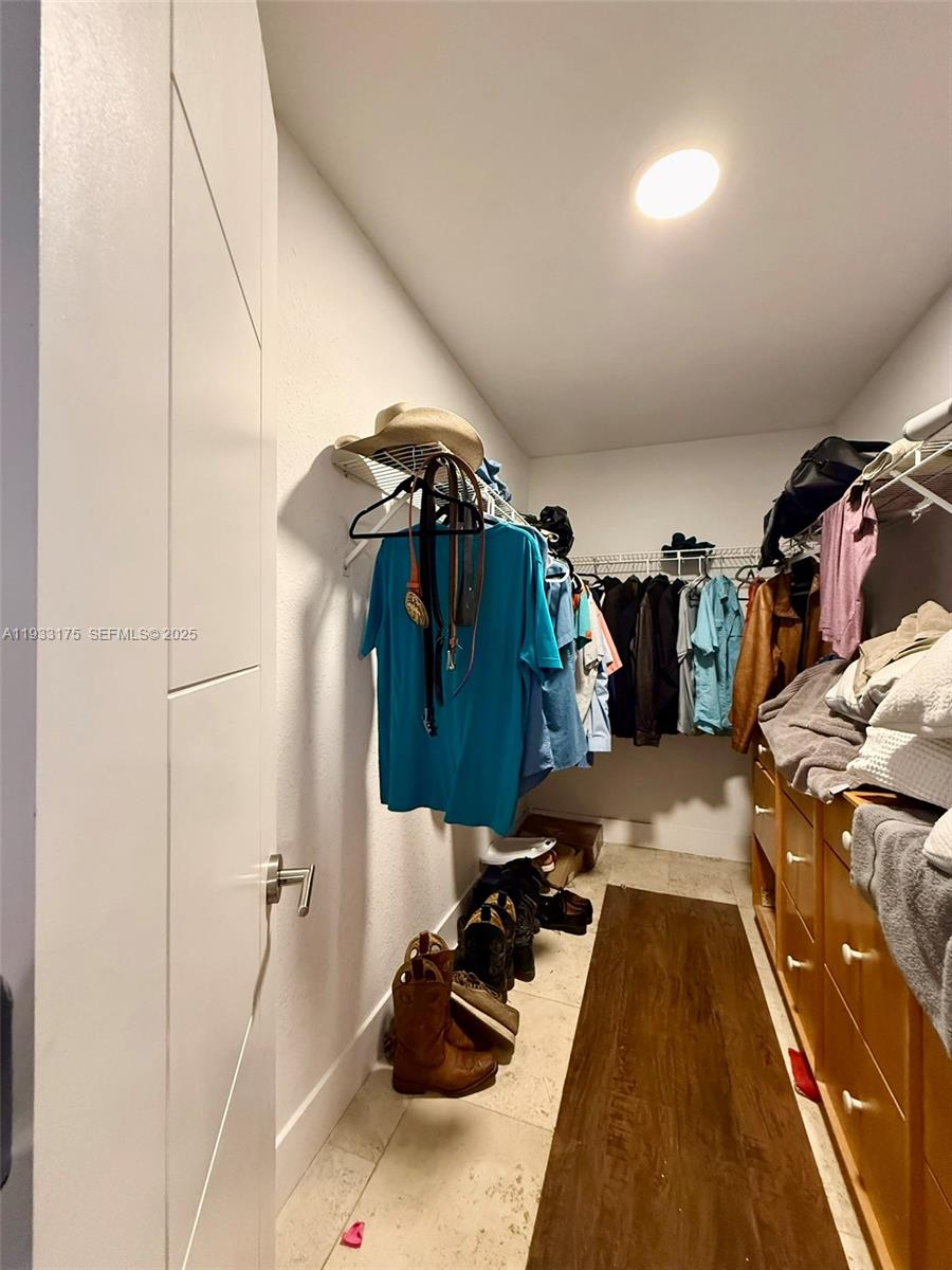 CALIFORNIA MANSIONS - Residential