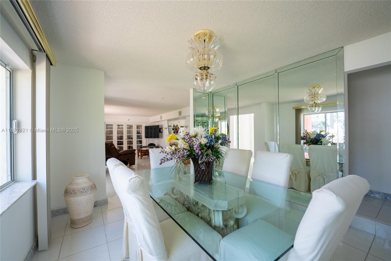 LAUDERDALE BEACH - Residential