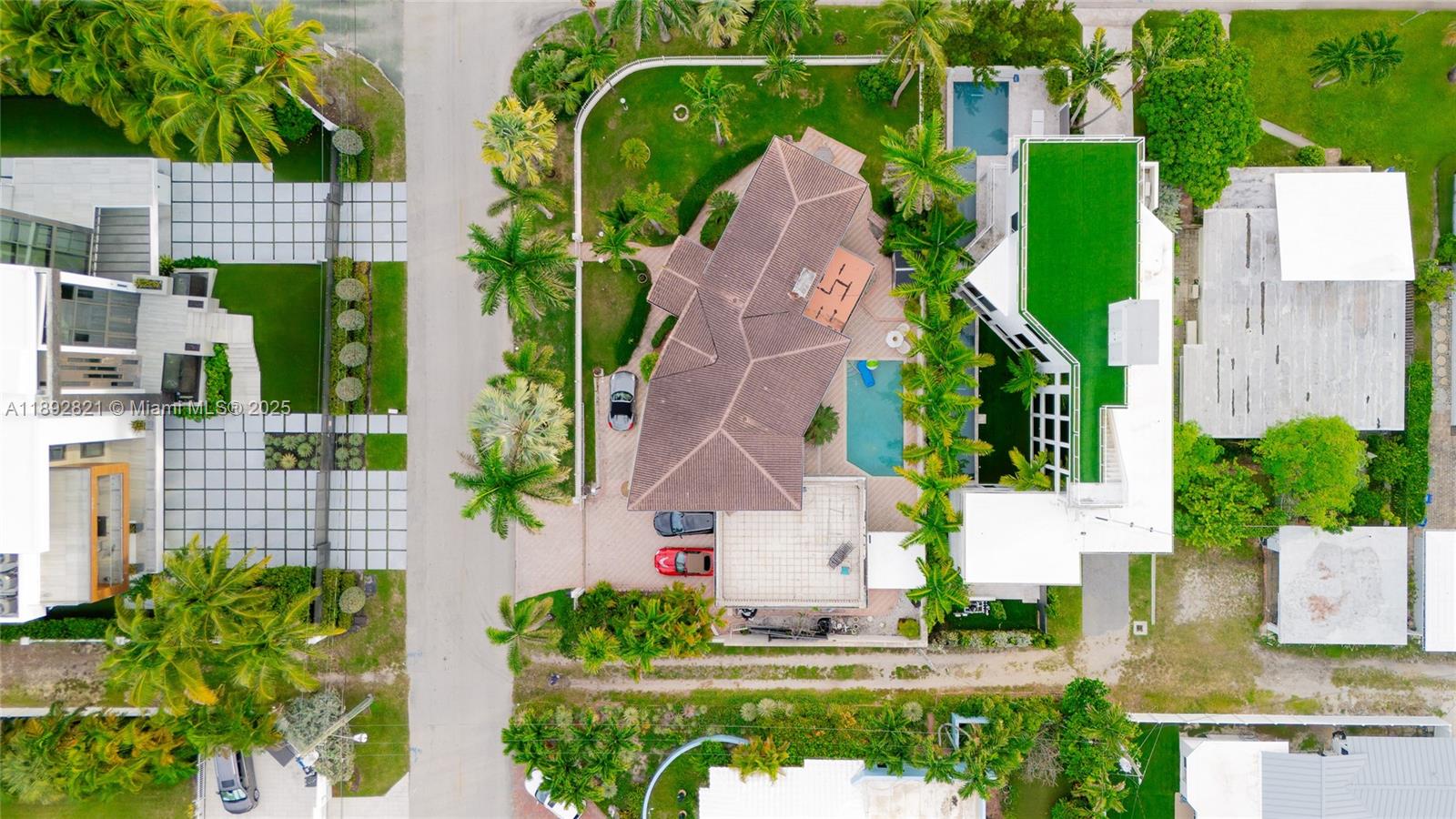 LAUDERDALE BEACH - Residential