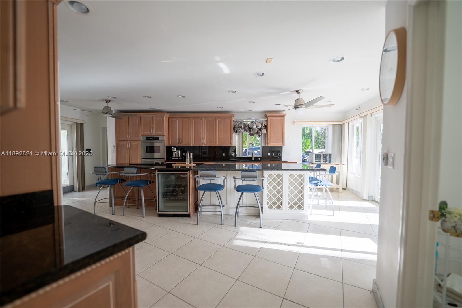 LAUDERDALE BEACH - Residential