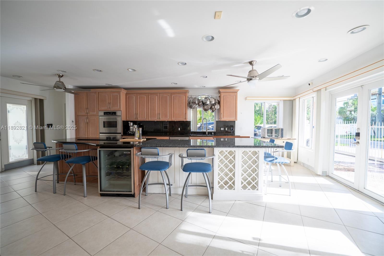 LAUDERDALE BEACH - Residential