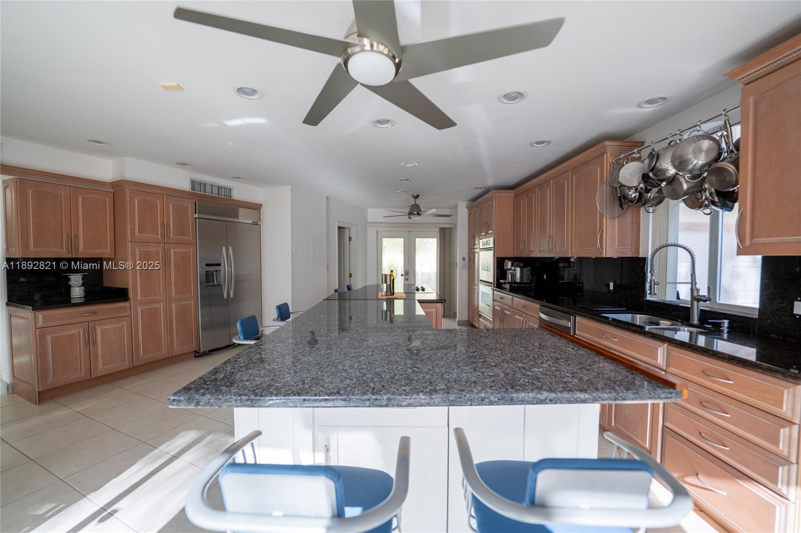 LAUDERDALE BEACH - Residential