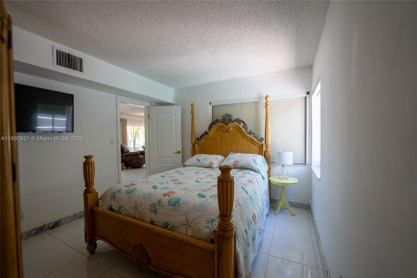 LAUDERDALE BEACH - Residential