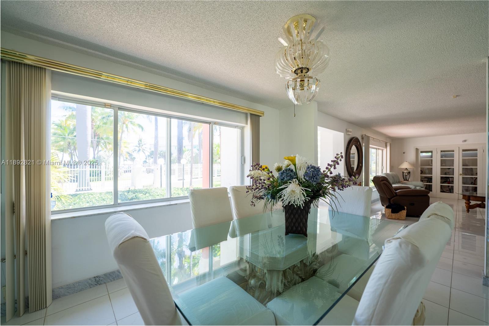 LAUDERDALE BEACH - Residential