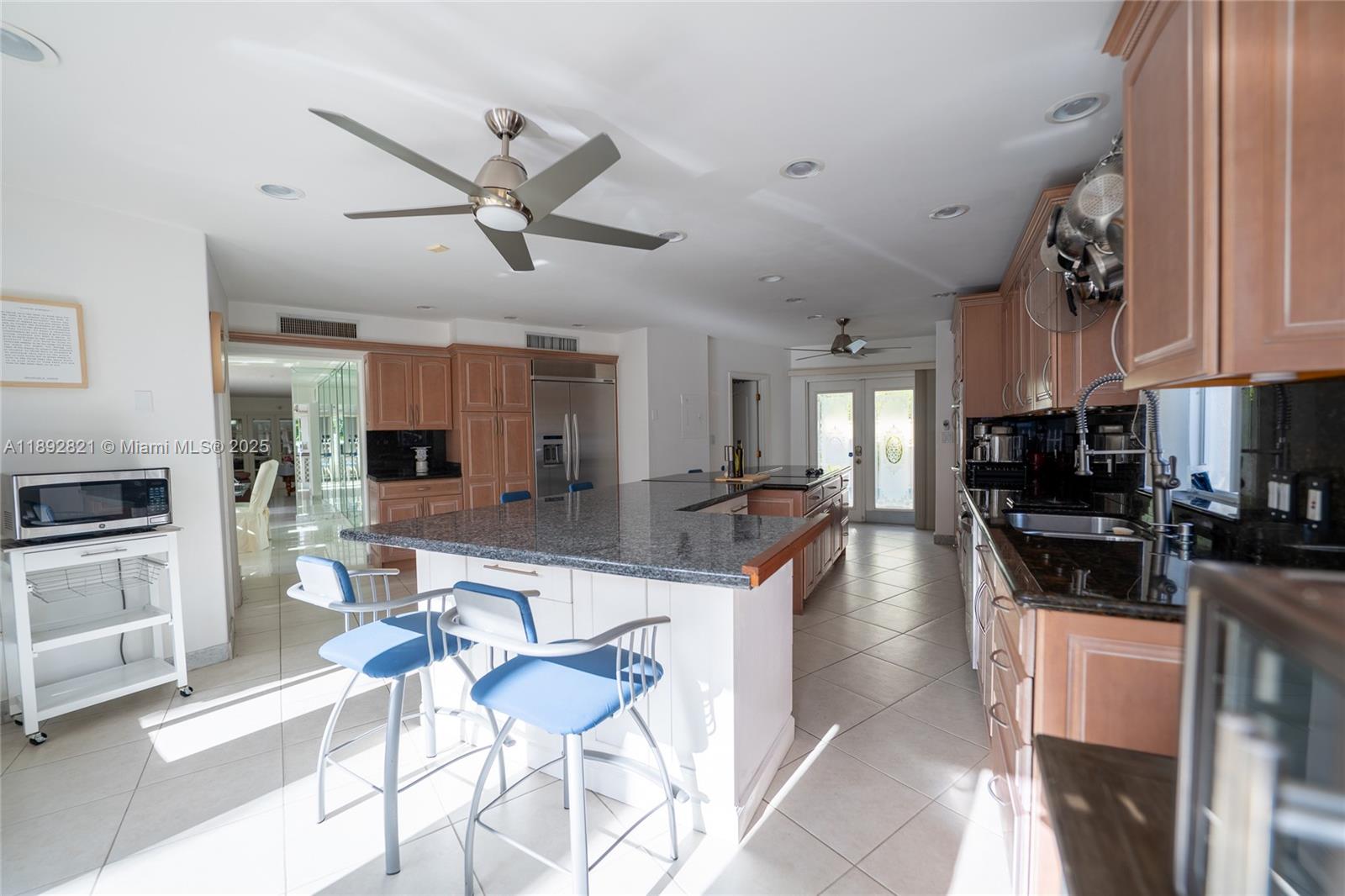 LAUDERDALE BEACH - Residential
