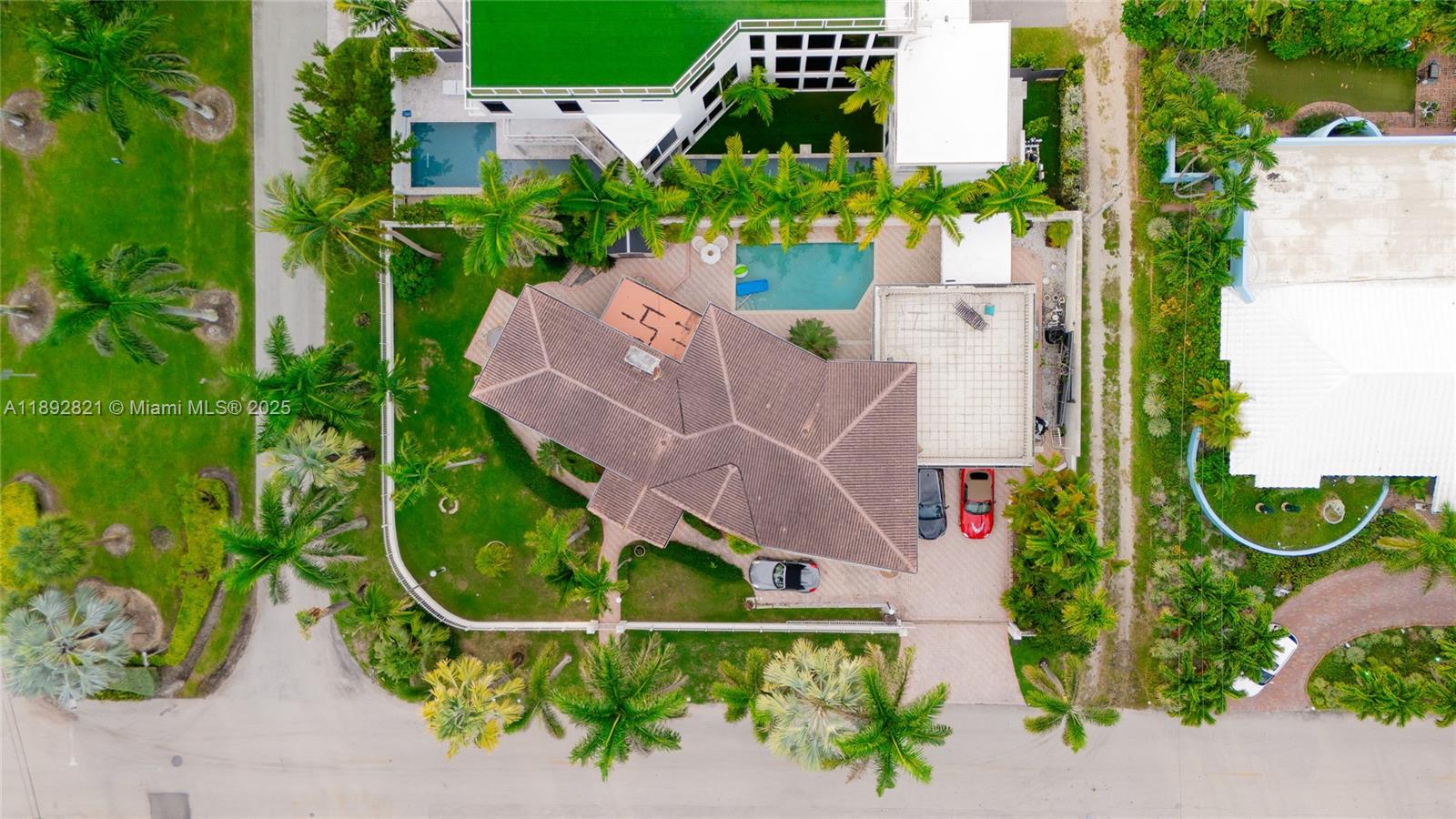 LAUDERDALE BEACH - Residential