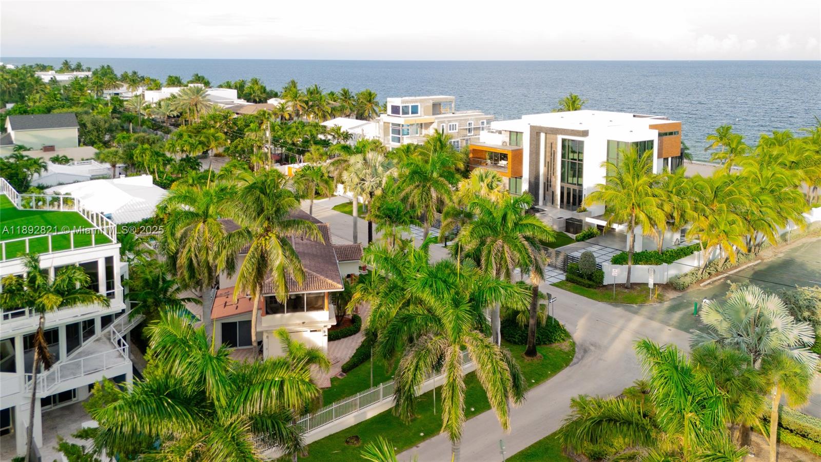 LAUDERDALE BEACH - Residential