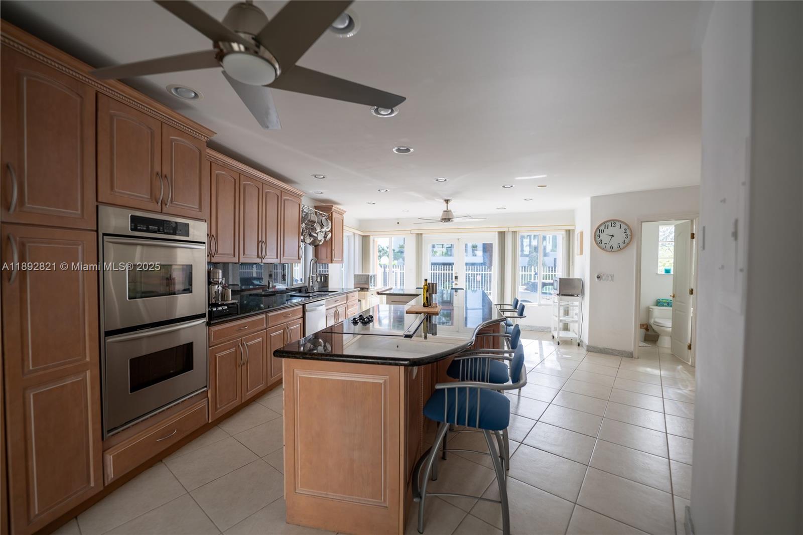 LAUDERDALE BEACH - Residential