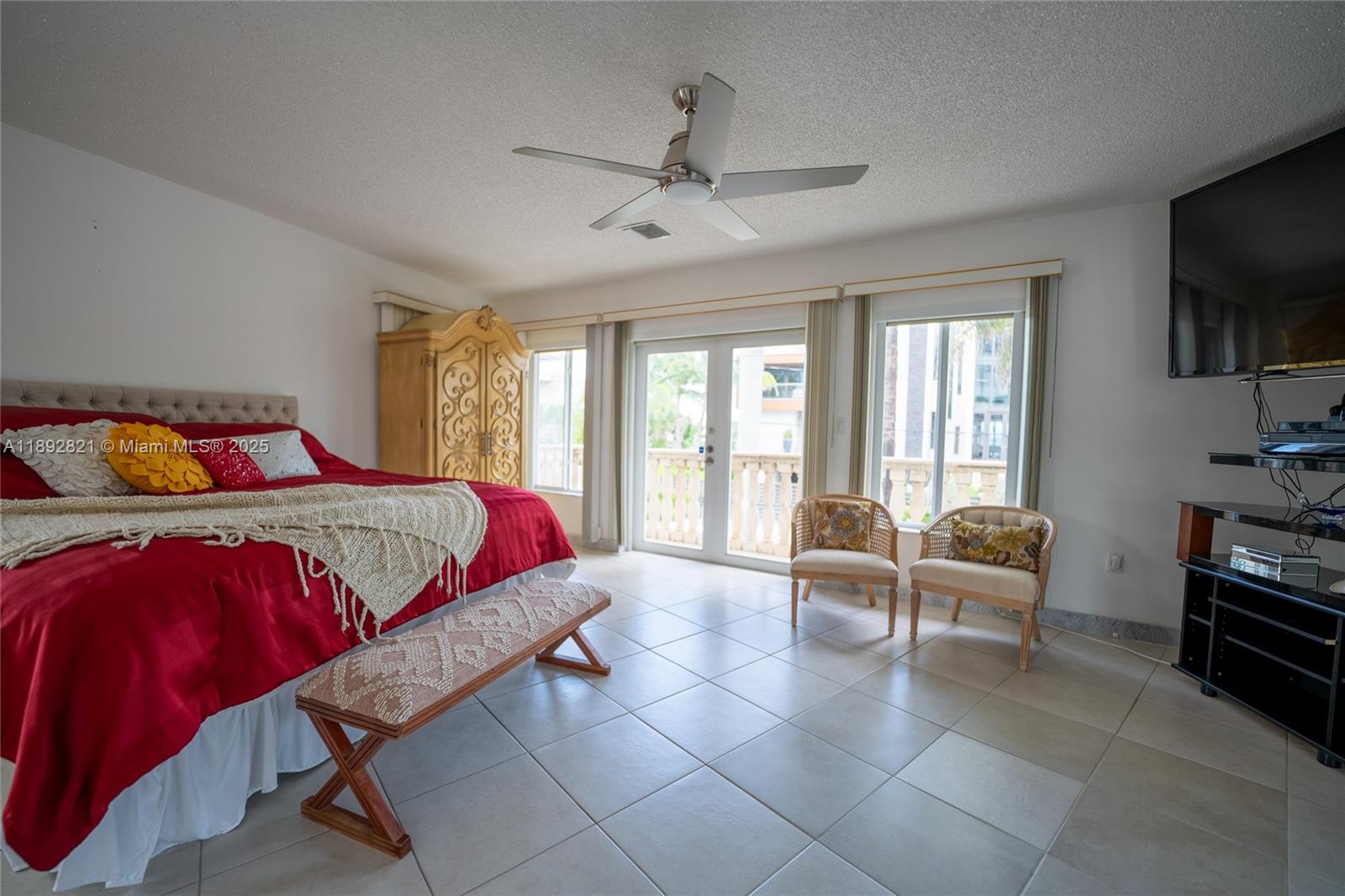 LAUDERDALE BEACH - Residential