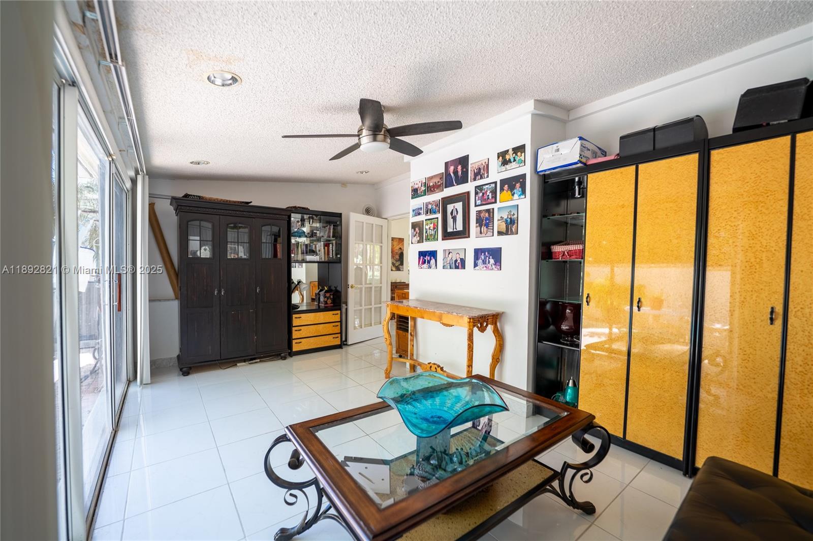 LAUDERDALE BEACH - Residential