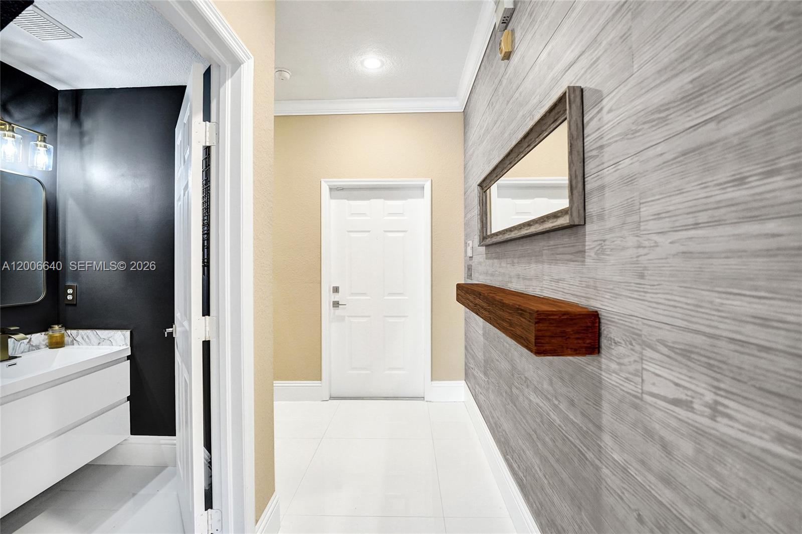 Escada Townvillas - Residential