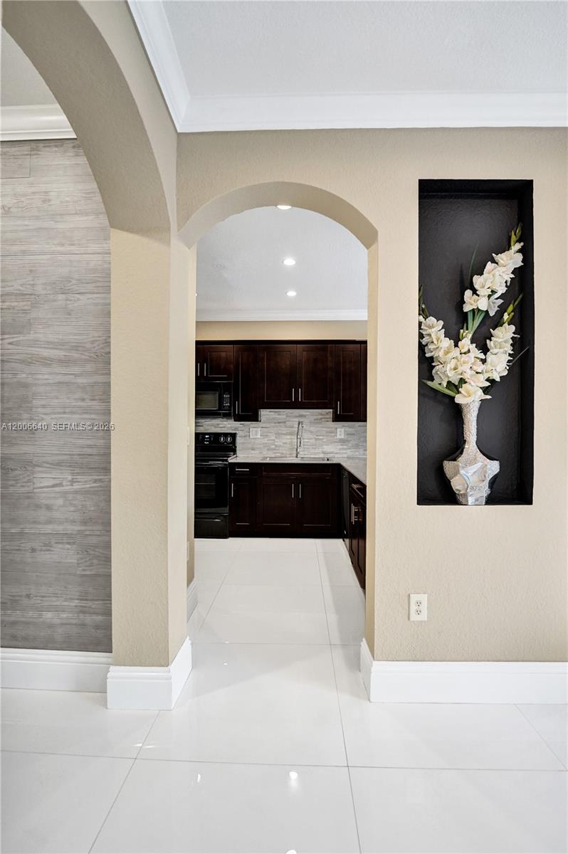 Escada Townvillas - Residential