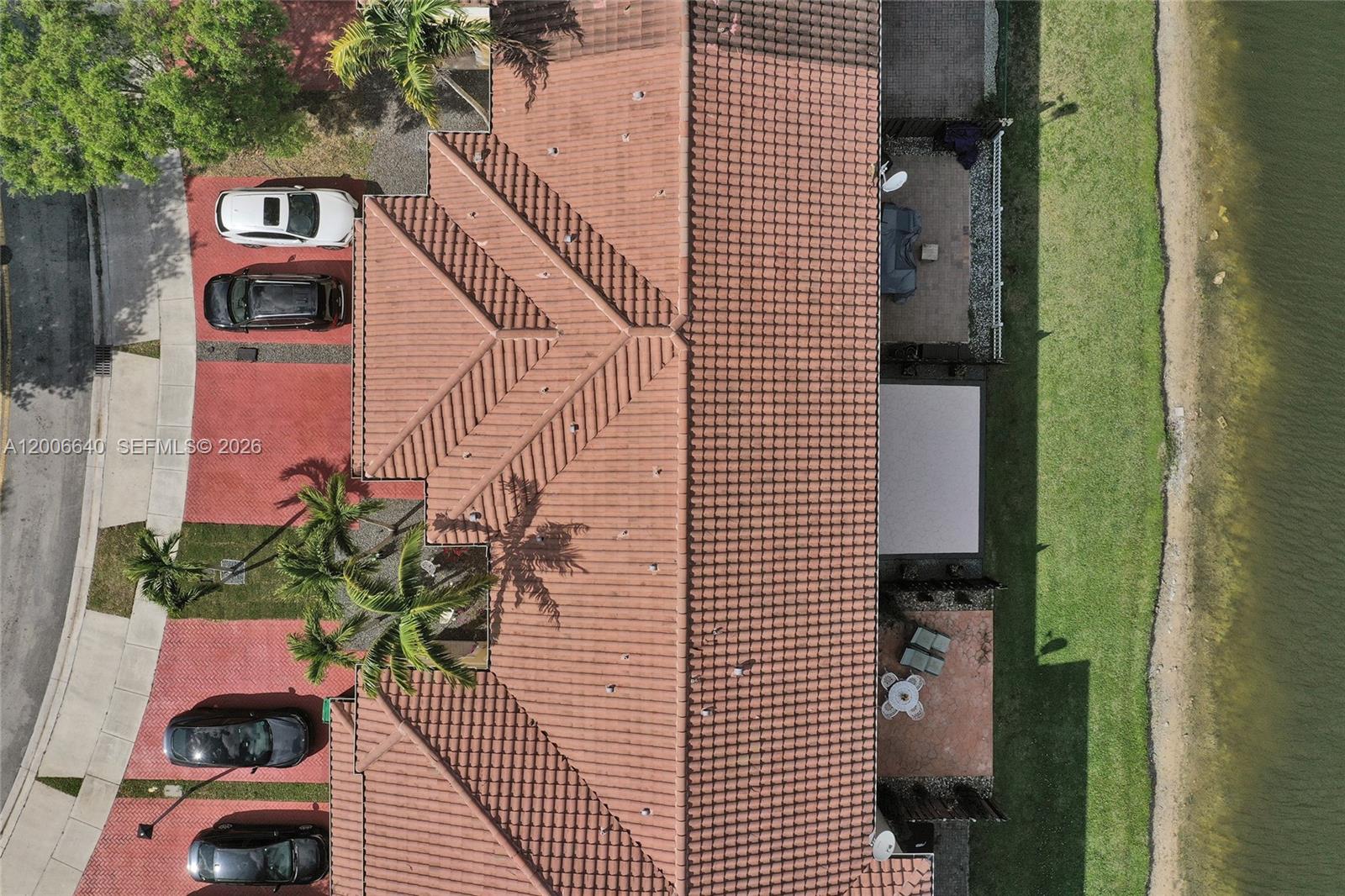 Escada Townvillas - Residential