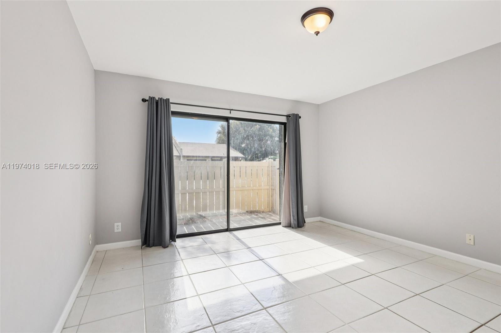 WOODLAKE ISLES - Residential