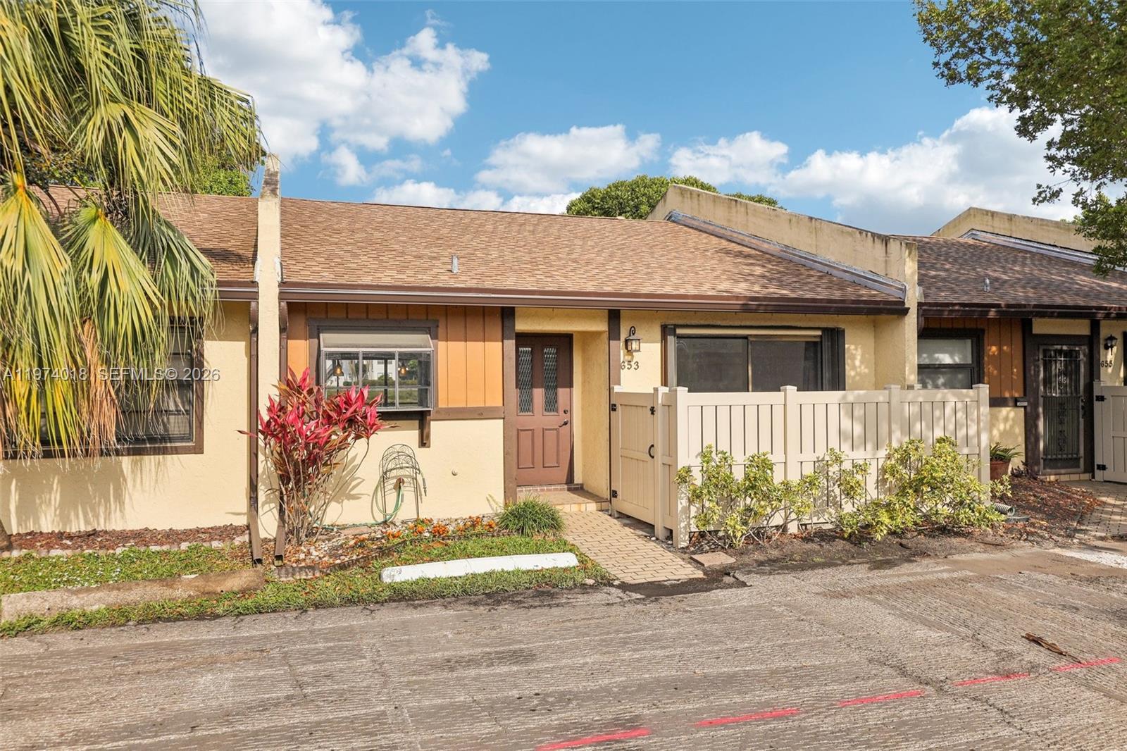 WOODLAKE ISLES - Residential