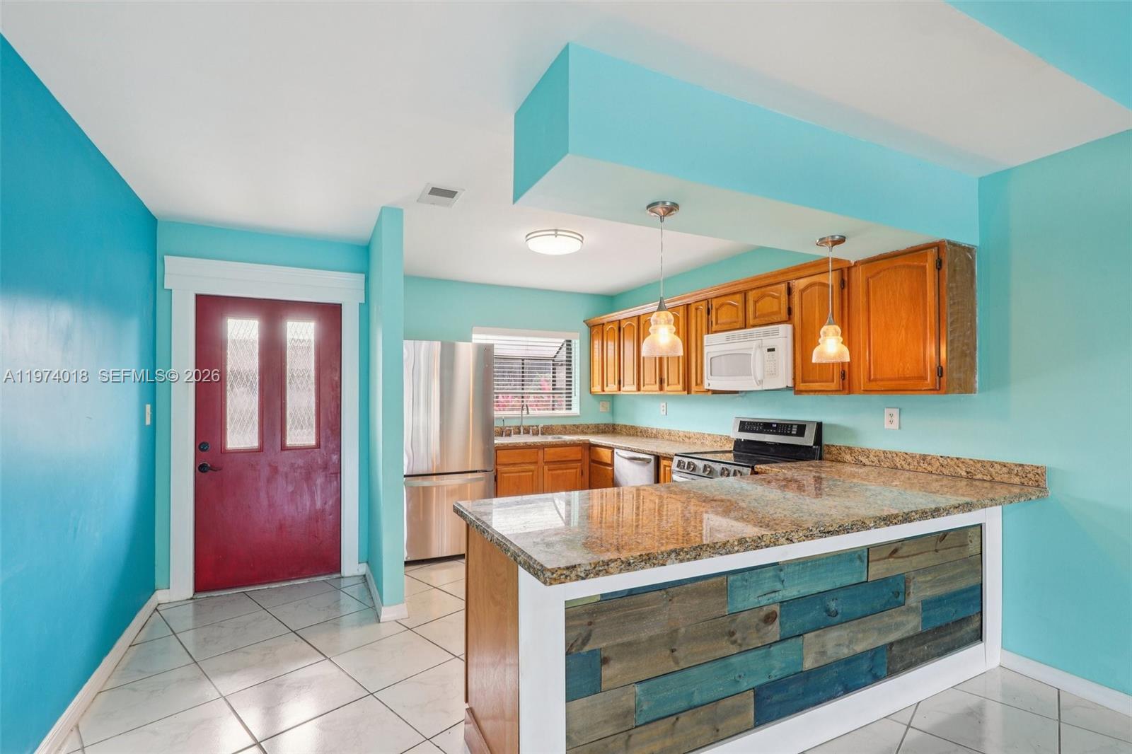 WOODLAKE ISLES - Residential