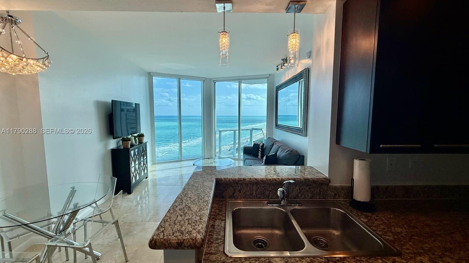 6515 Collins Ave 1604