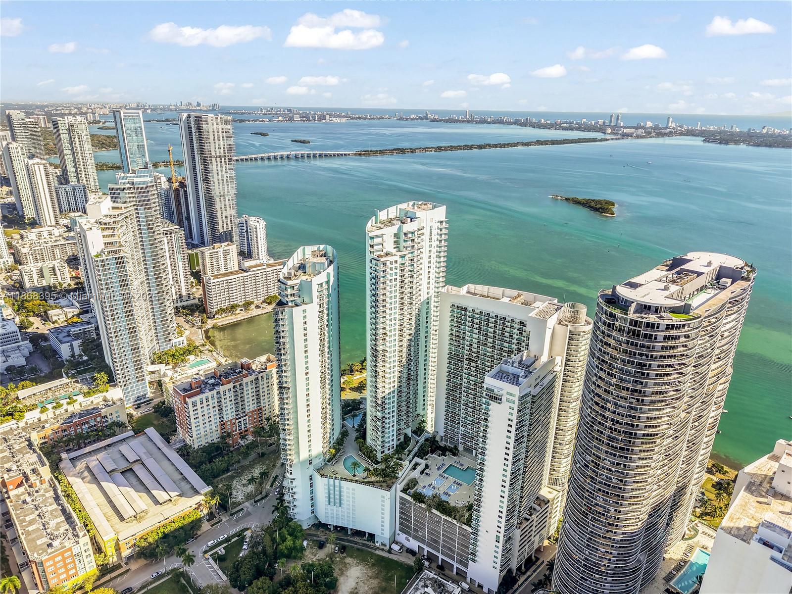 QUANTUM ON THE BAY CONDO - Residential