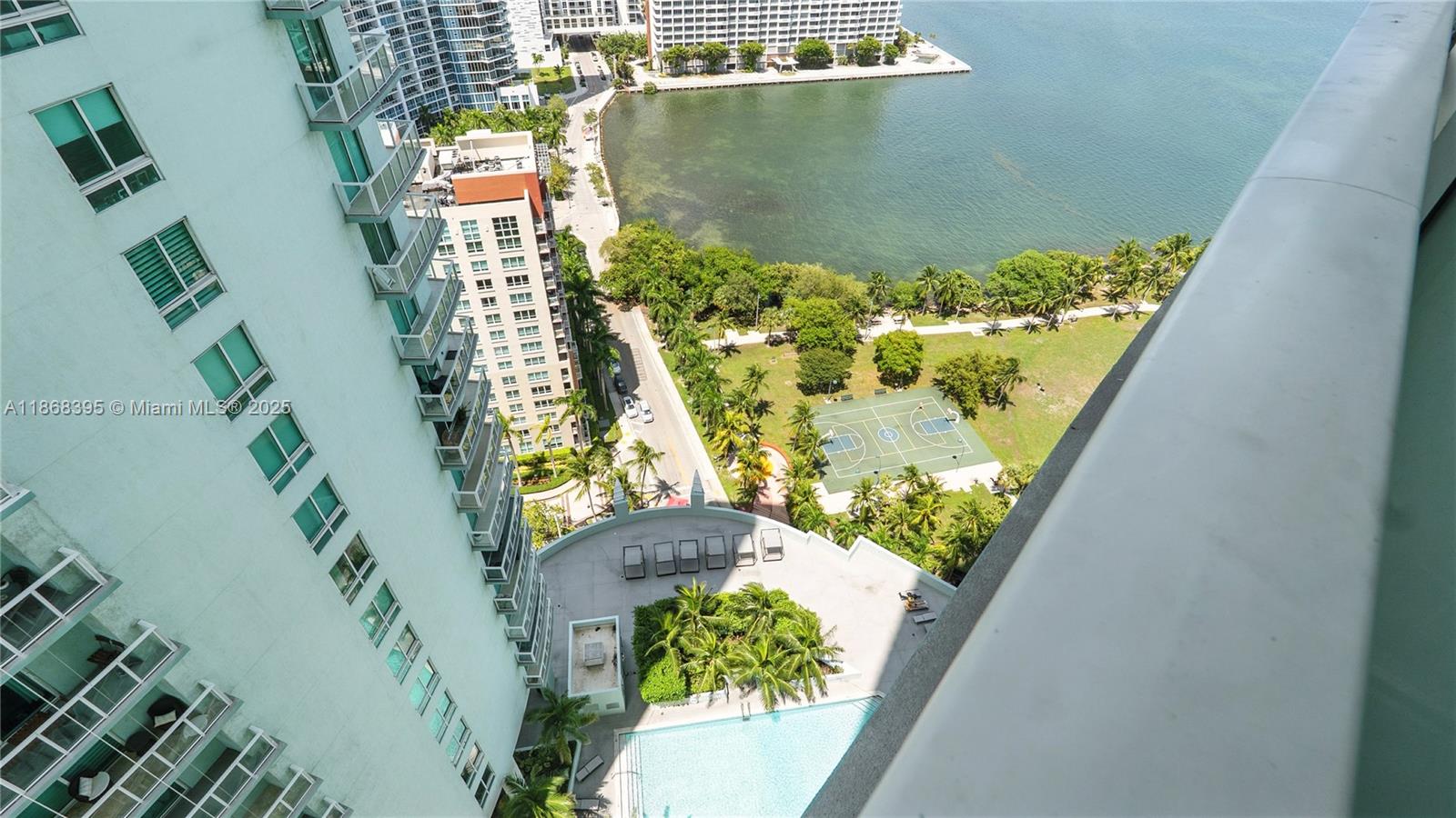 QUANTUM ON THE BAY CONDO - Residential