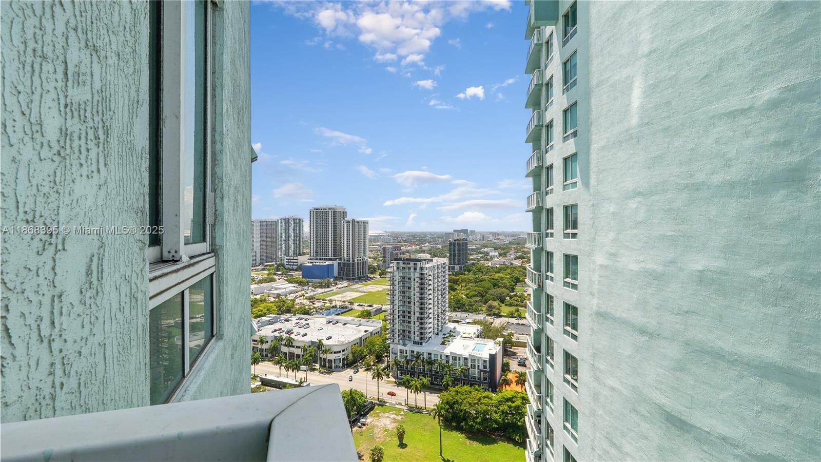 QUANTUM ON THE BAY CONDO - Residential