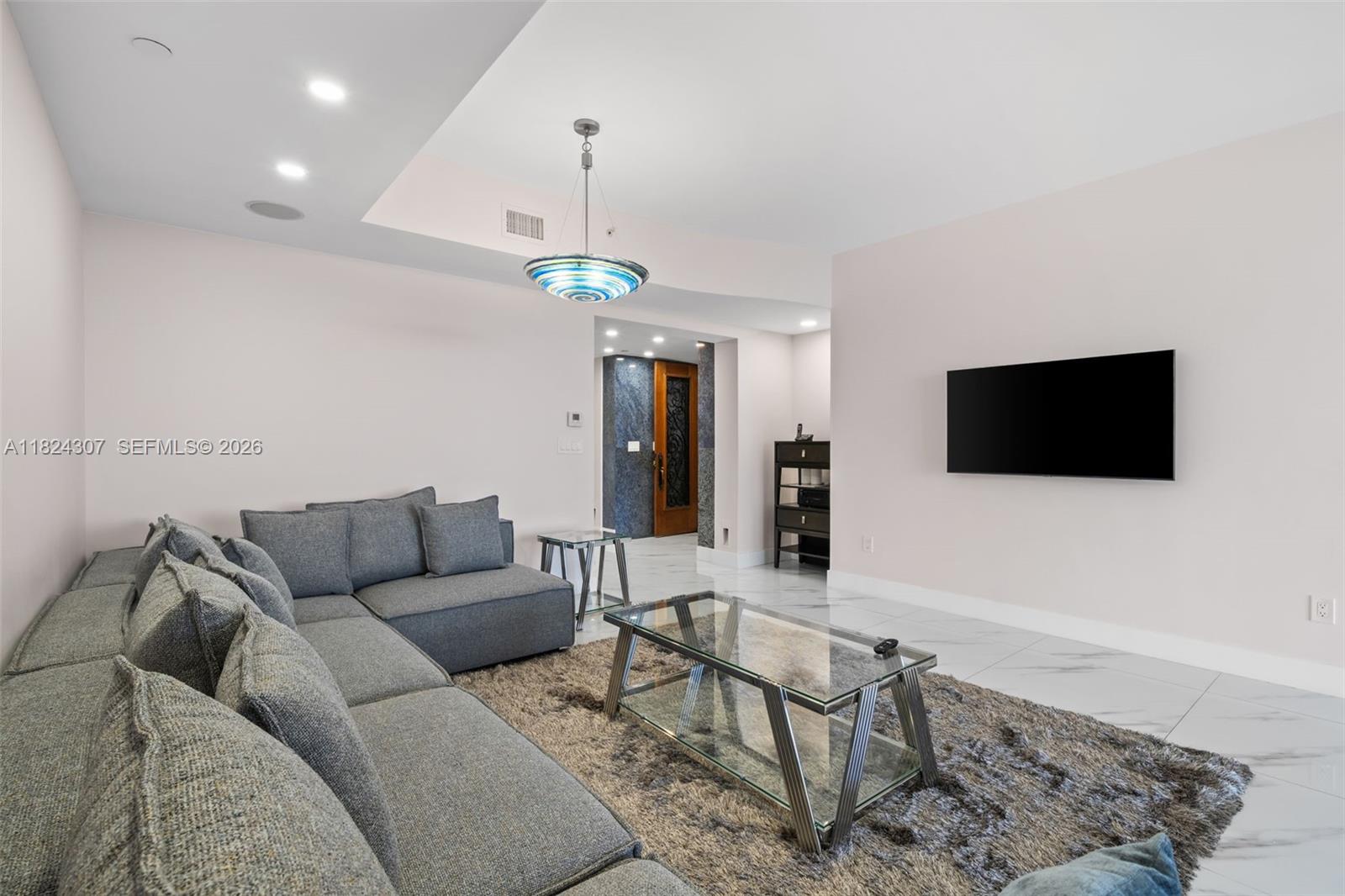 17875 Collins Ave 4102