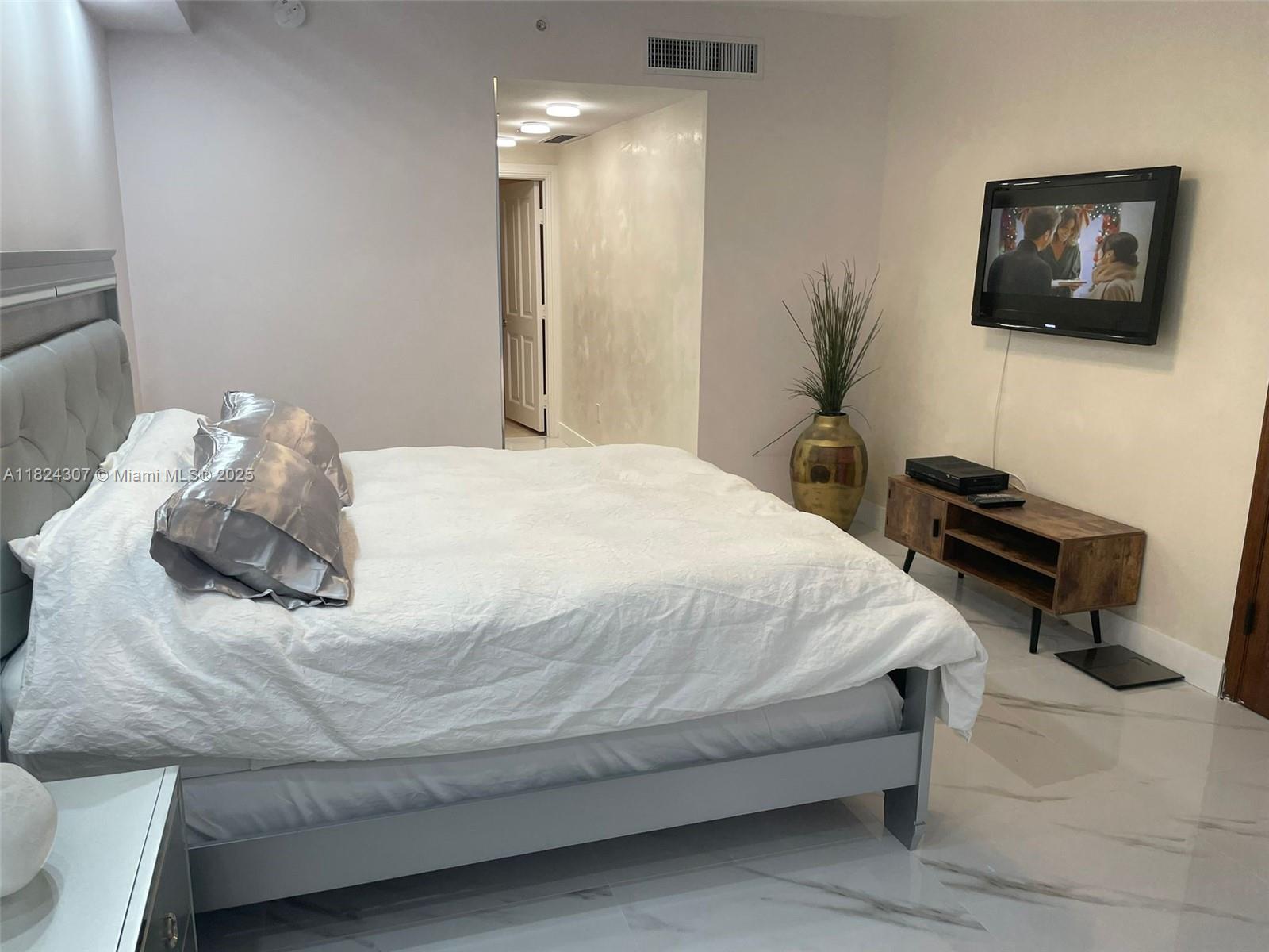 ACQUALINA OCEAN RESIDENCE - Residential Lease