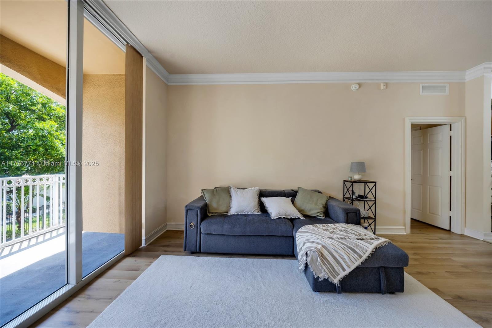ALAQUA CONDO - Residential