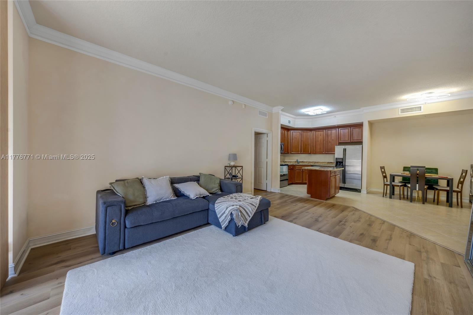 ALAQUA CONDO - Residential